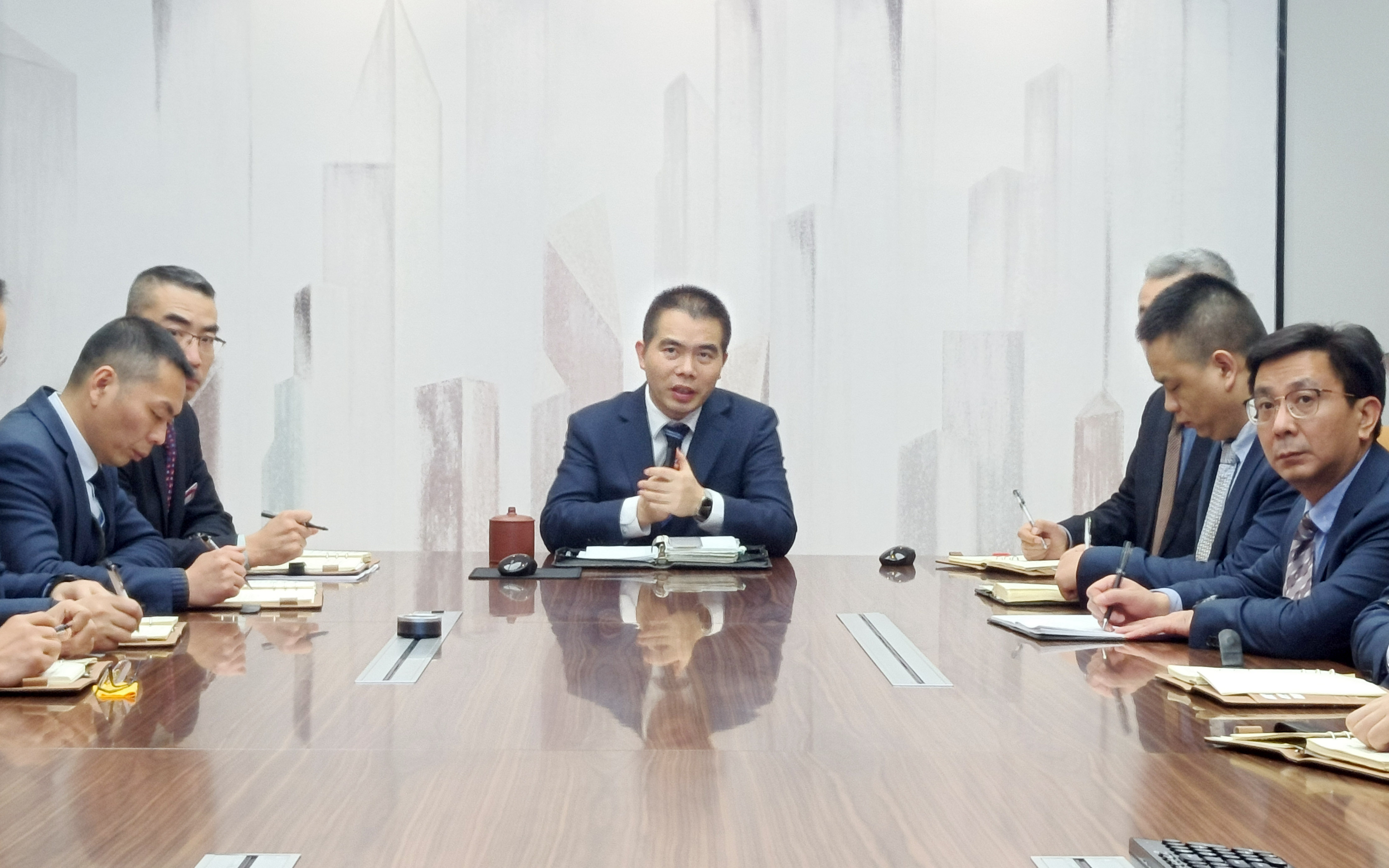 只有專業(yè)化才能抓好策劃、培訓(xùn)、監(jiān)督和改善